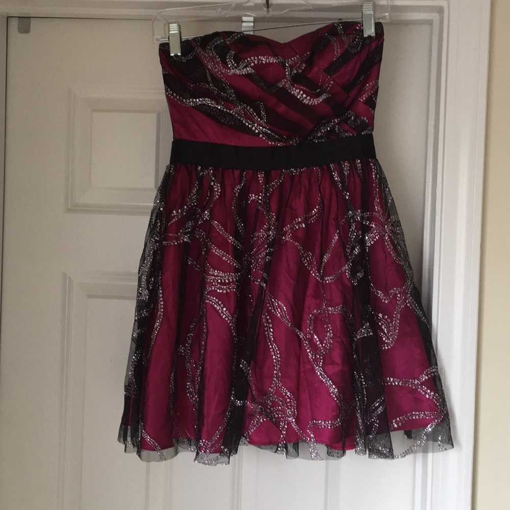 🛍  MXI junior cocktail prom dress